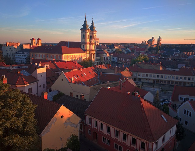 město, kostel